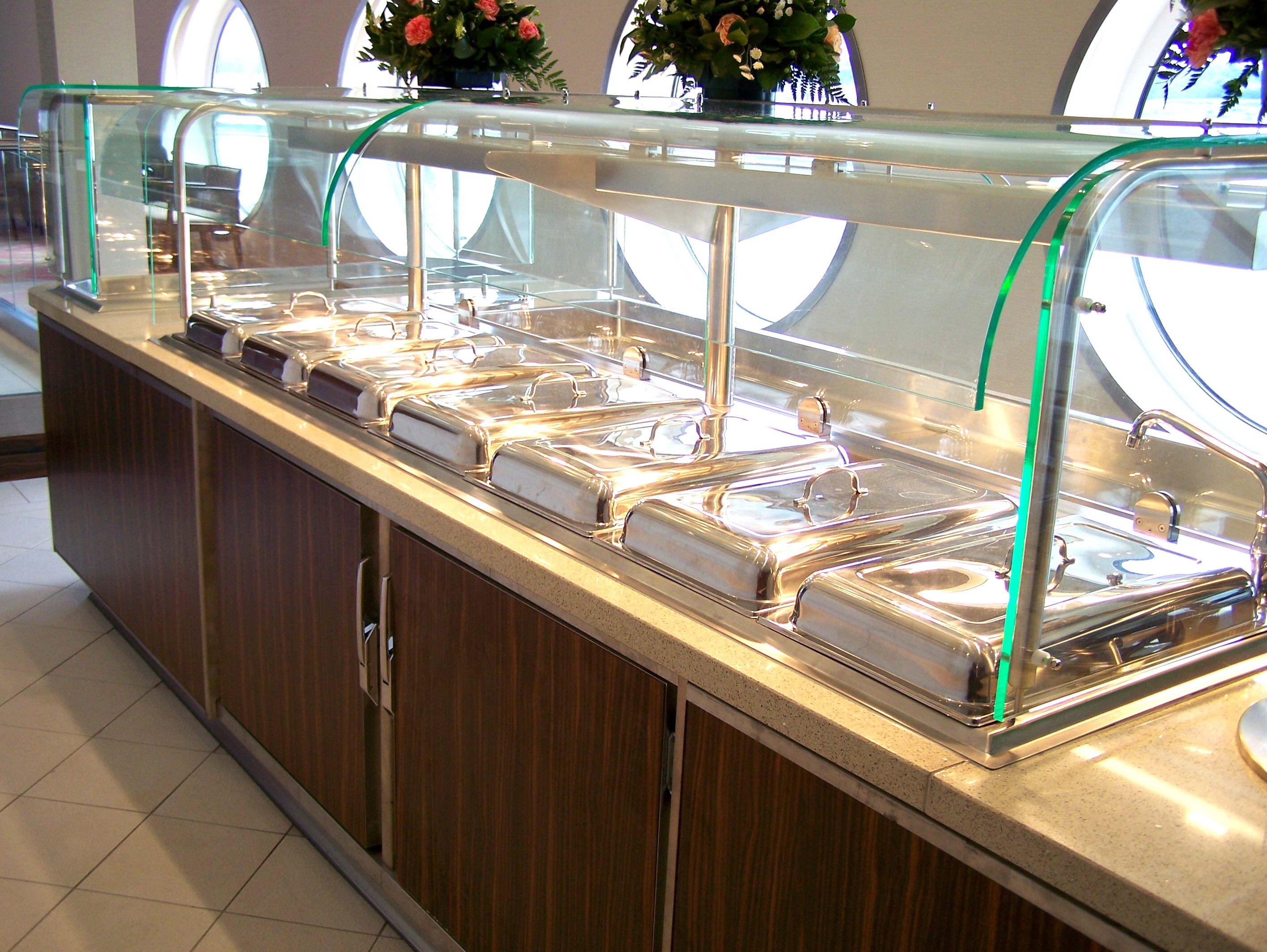 �ǿ������